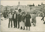 Amar family at the wailing wall