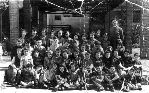 Eli Even (Abu) in the first grade- class photo