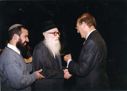 Avraham Ben Harush receiving the Jerusalem notable person award